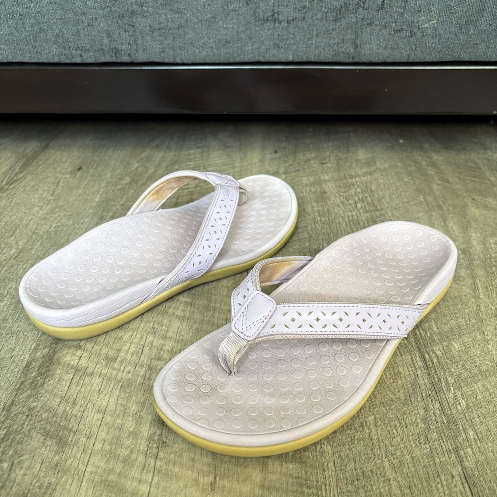 Vionic TidePerf Sandals women’s size 8 summer flip flops lavender comfort